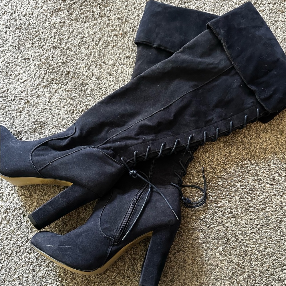 Elegant Black Knee-High Women's Boots